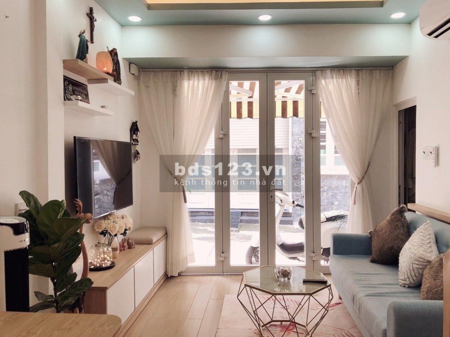 Bán nhà hxh Út Tịch Tân Bình, nhà lung linh nở hậu tặng toàn bộ nội thất, giá chỉ 3,4 tỷ