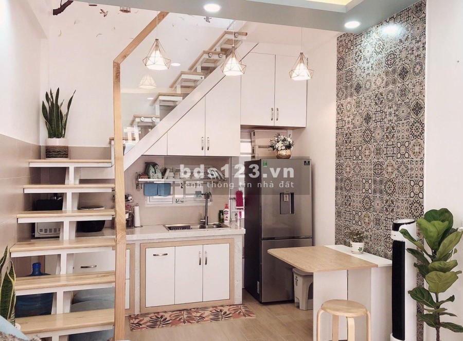 Bán nhà hxh Út Tịch Tân Bình, nhà lung linh nở hậu tặng toàn bộ nội thất, giá chỉ 3,4 tỷ