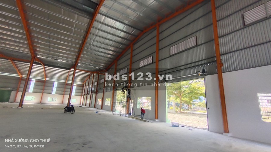 Cho thuê nhà xưởng mới xây KCN Tân Đức, diện tích 600m2 điện VA, PCCC tự động 0896401042
