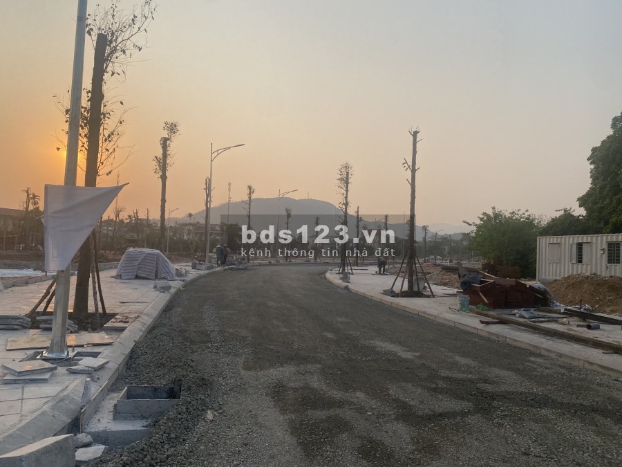 Quỹ căn đẹp Downtown Lương Sơn Hoà Bình, giá tốt đầu tư sinh lời, liên hệ 0965479170