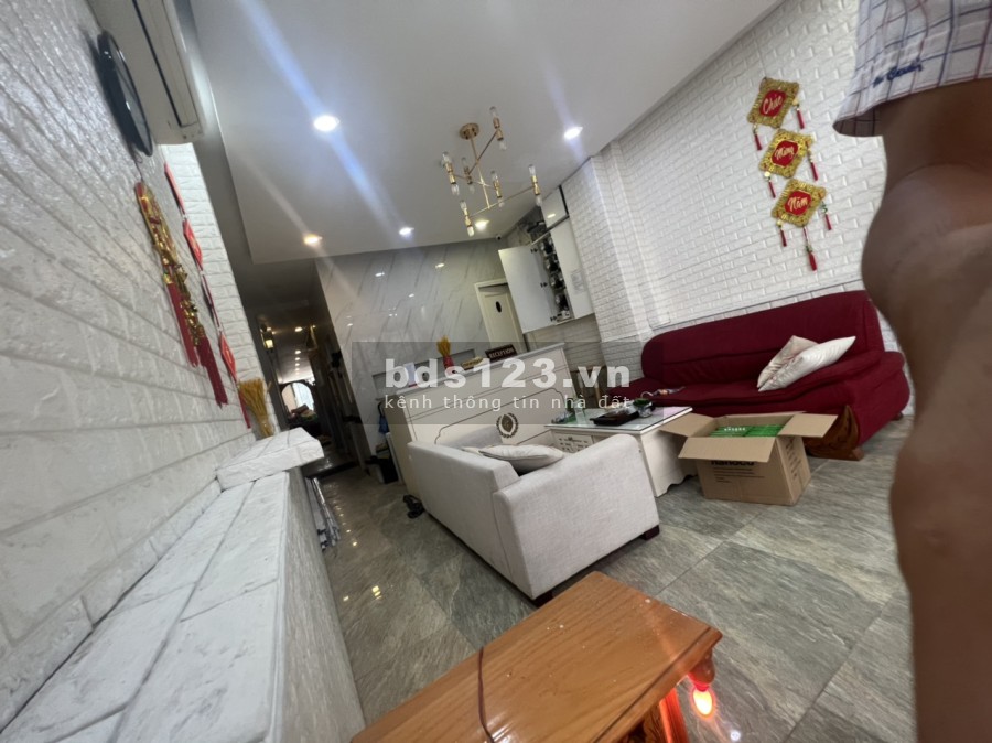 Cho thuê mặt bằng mặt tiền kinh doanh ngay trung tâm Quận 1