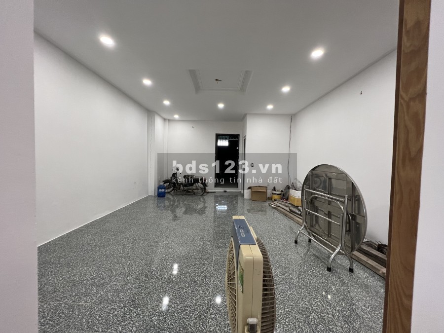 Cho thuê nhà 5x21 mặt tiền đường số 2 Hoàng Quốc Việt giá 12 triệu/tháng