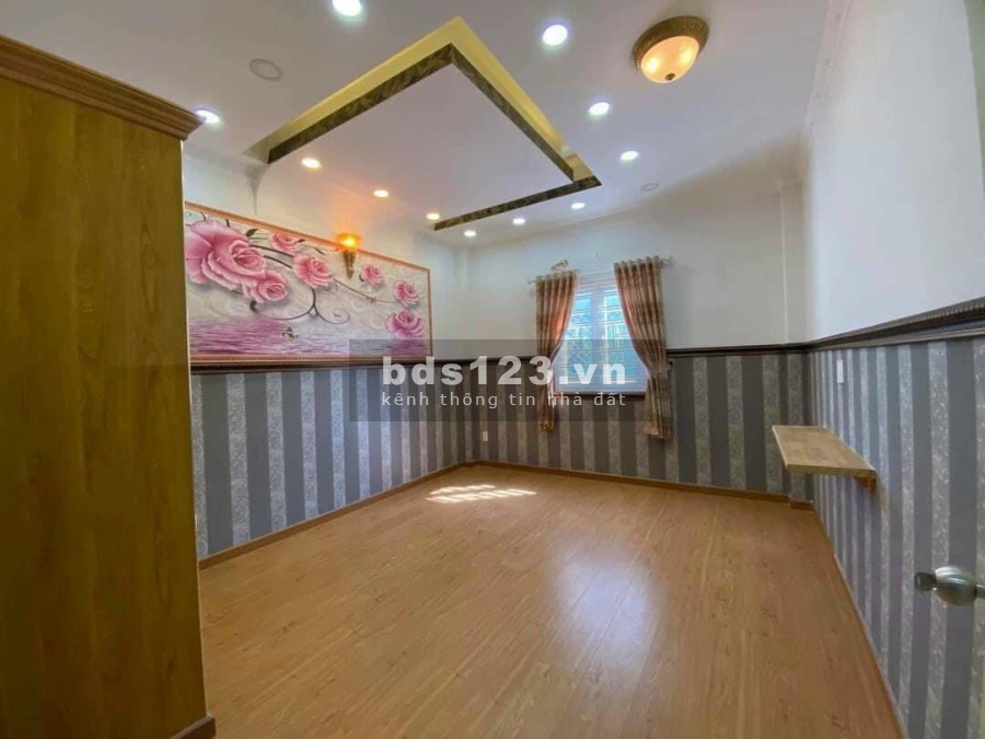 Bán nhà nguyên căn Lê Văn Khương 4 tầng hẻm xe hơi 205m2, giá 4.65 tỷ, thương lượng