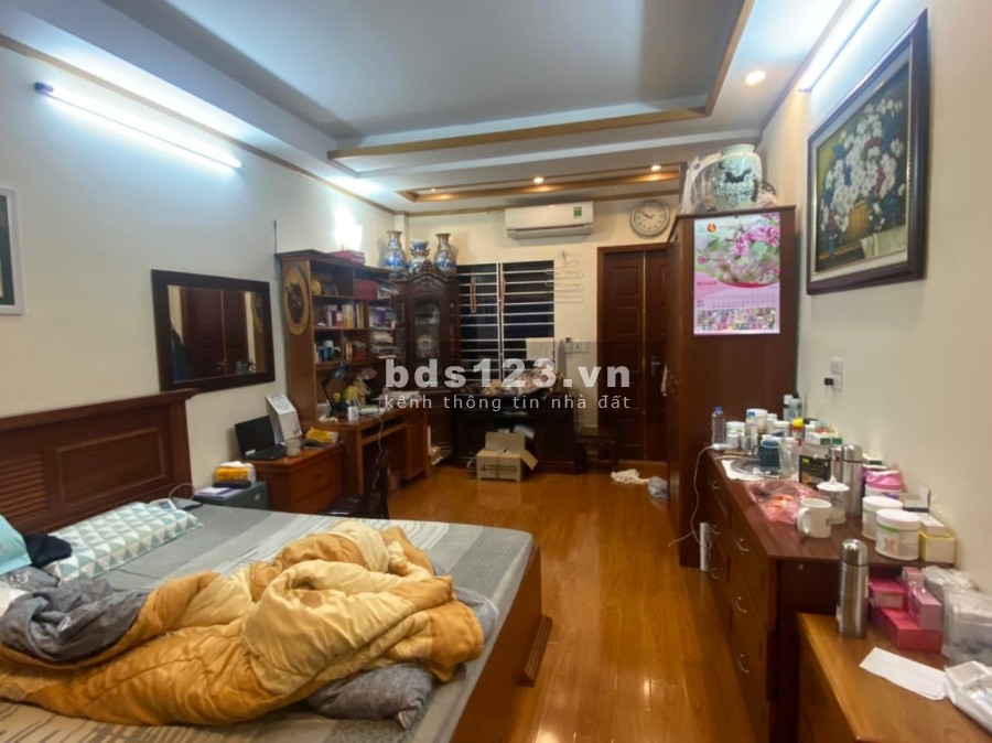 Nhà nguyên căn đẹp Phan Đình Giót dtsd 56m2, 5 tầng mt 4m, sân phơi thoáng mát, giá tốt