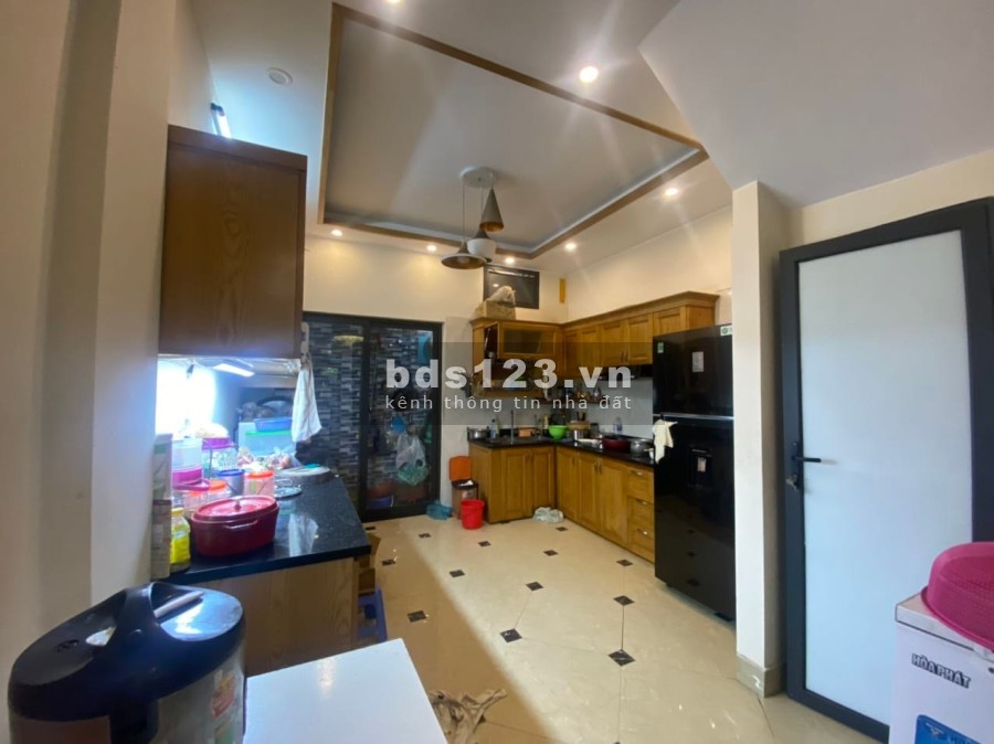 Nhà nguyên căn đẹp Phan Đình Giót dtsd 56m2, 5 tầng mt 4m, sân phơi thoáng mát, giá tốt