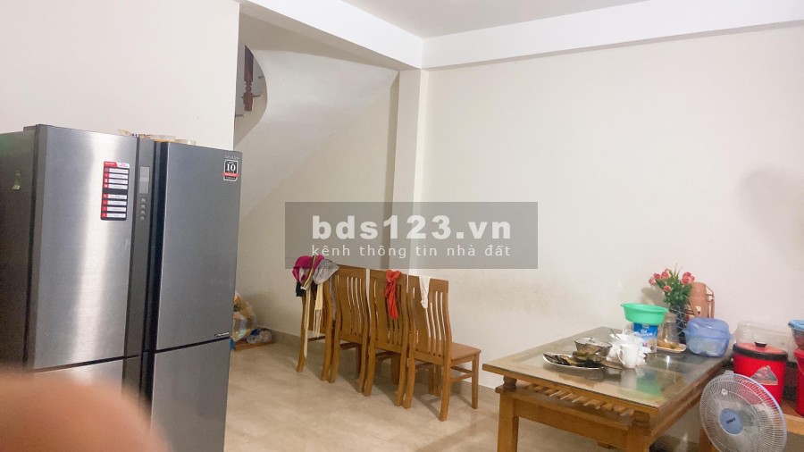 - Cần bán nhà đường phần lăng 17 , 2 tầng, diện tích 85m2, mặt tiền 7m, giá 4,7 tỷ
