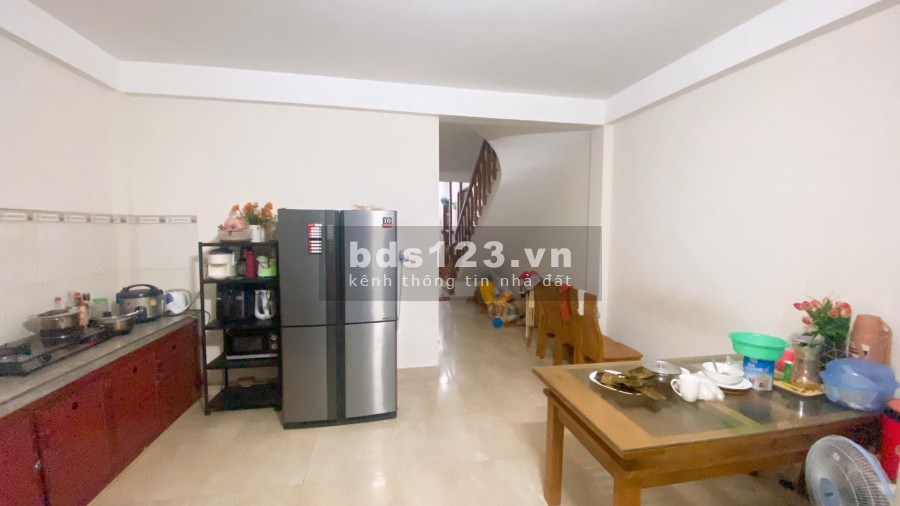 - Cần bán nhà đường phần lăng 17 , 2 tầng, diện tích 85m2, mặt tiền 7m, giá 4,7 tỷ