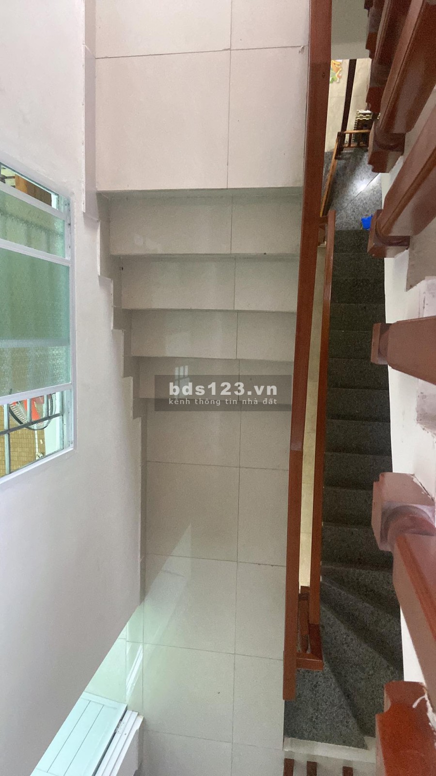 - Cần bán nhà đường phần lăng 17 , 2 tầng, diện tích 85m2, mặt tiền 7m, giá 4,7 tỷ
