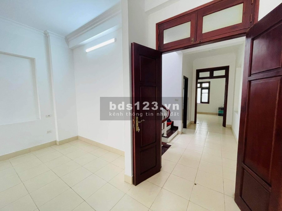 Bán nhà diện tích 75m2 5 tầng 5mt Nguyễn văn Cừ Long Biên ô tô vào nhà giá 8.9 tỷ