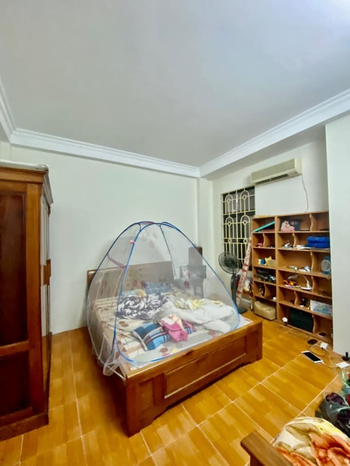 Bán nhà nguyên căn cực đẹp Dương Quảng Hàm, dtsd 50m2, 4 tầng, 4.4m mặt tiền, 7.6 tỷ