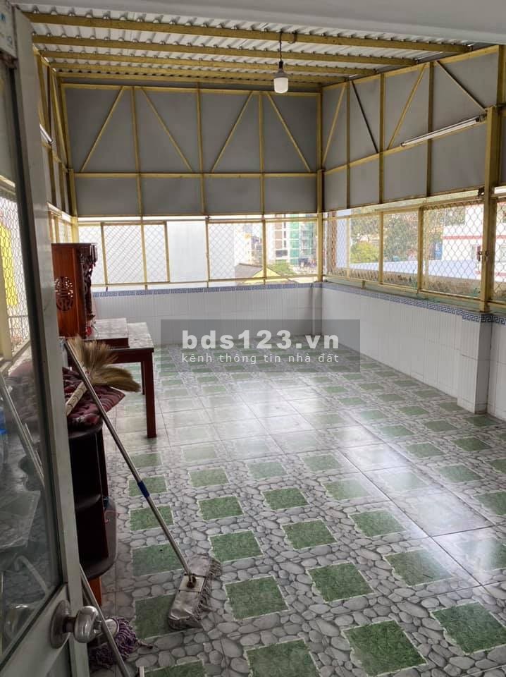 Bán nhà 4 tầng BTCT Lê Hồng Phong diện tích 4,2x12 Quận 5 giá chỉ 8 tỷ lh 0901336567