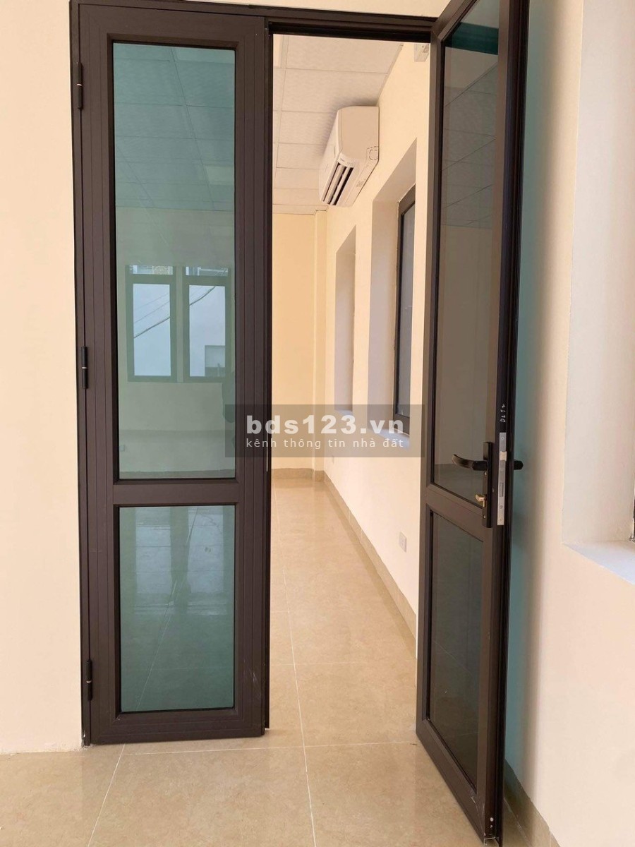 Cho thuê văn phòng tại phố Kim Mã tòa nhà vừa xây xong, mới 100%, lh 0972401788