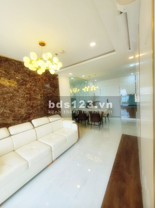 Góc đầu tư căn hộ 2PN Terra Royal tầng cao, view Tây Tứ Trạch giá bán 5.5 tỷ, có HĐMB
