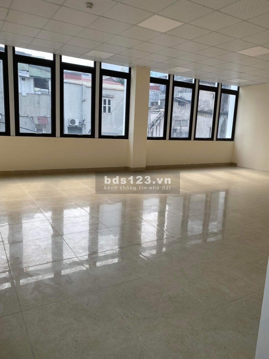 Cho thuê văn phòng tại phố Kim Mã tòa nhà vừa xây xong, mới 100%, lh 0972401788