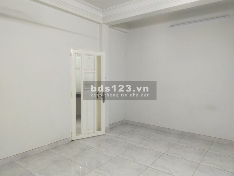 Nhà cho thuê nguyên căn khu vực xe hơi qua lại dễ dàng giá 13 triệu/tháng, khu an ninh