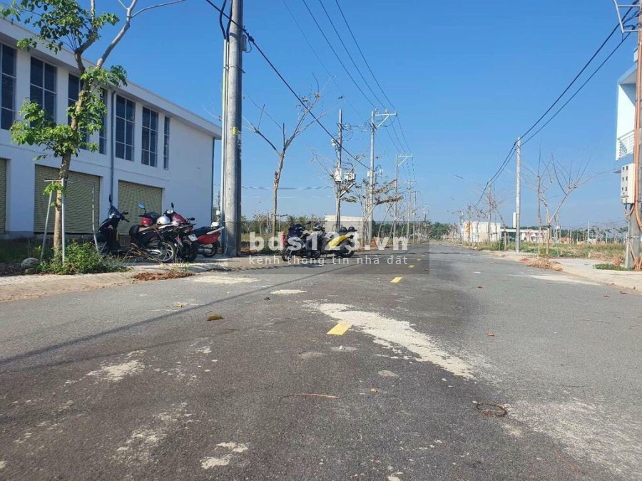 Chính chủ bán ngộp lô đất lấy vốn kinh doanh, sổ sẵn công chứng nhanh trong tuần