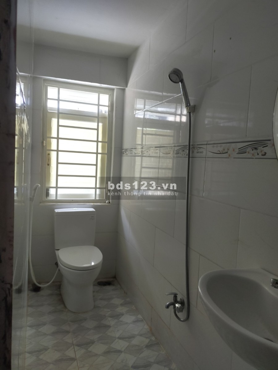 Nhà cho thuê nguyên căn khu vực xe hơi qua lại dễ dàng giá 13 triệu/tháng, khu an ninh