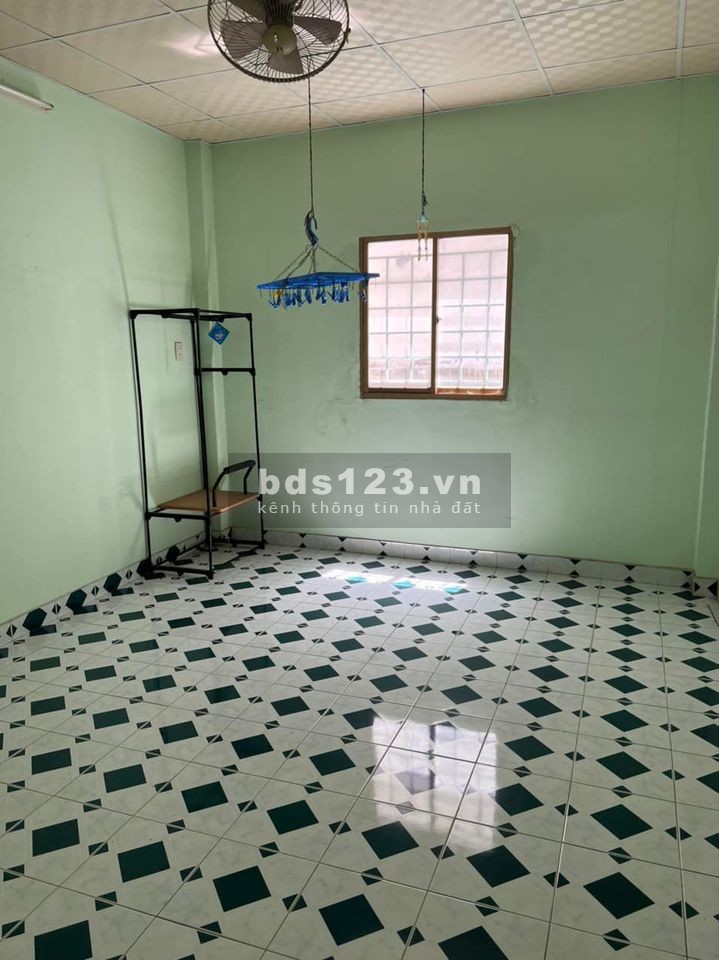 Muốn sang tên gấp căn nhà Bùi Tư Toàn, sổ hồng riêng, hỗ trợ vay ngân hàng, giá tốt đầu tư