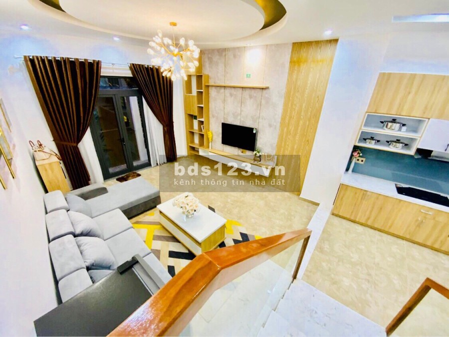 Bán gấp nhà 50m2 Trần Cao Vân kiệt ô tô thông Nguyễn Tất Thành, nhà mới 3 tầng full nội thất xịn xò