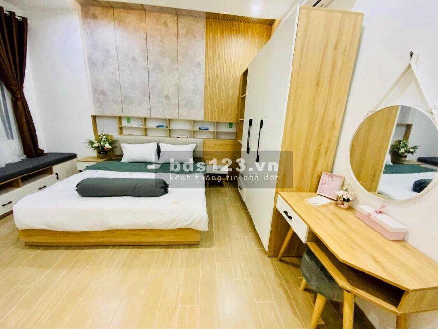 Bán gấp nhà 50m2 Trần Cao Vân kiệt ô tô thông Nguyễn Tất Thành, nhà mới 3 tầng full nội thất xịn xò
