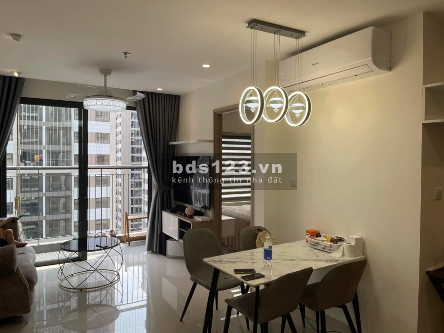 Chính chủ bán nhanh căn hộ 2N2WC tầng trung giá rẻ-Vinhomes Ocean Park