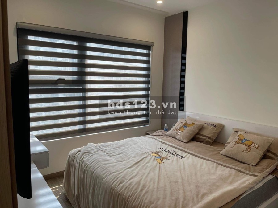 Chính chủ bán nhanh căn hộ 2N2WC tầng trung giá rẻ-Vinhomes Ocean Park