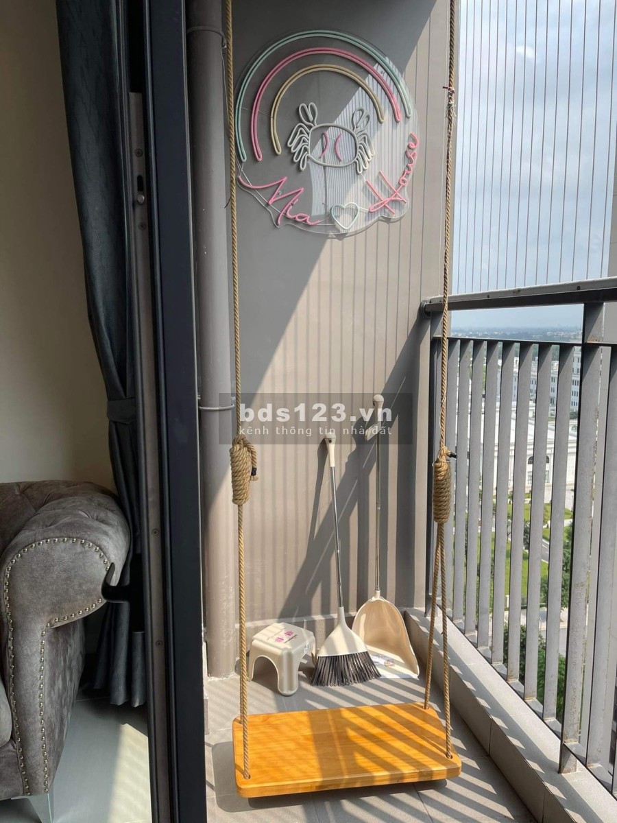 Chính chủ bán nhanh căn hộ 2N2WC tầng trung giá rẻ-Vinhomes Ocean Park