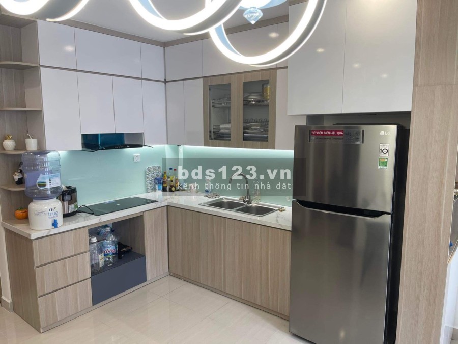 Chính chủ bán nhanh căn hộ 2N2WC tầng trung giá rẻ-Vinhomes Ocean Park