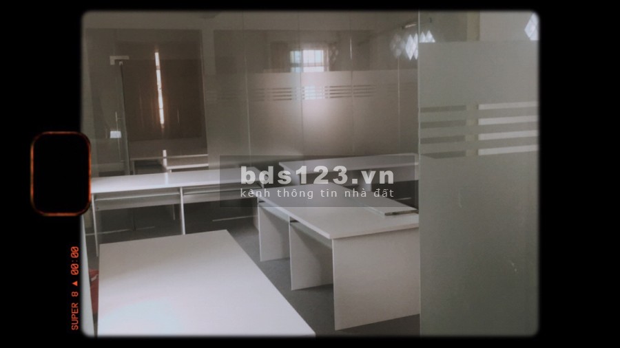 Cần cho thuê tòa nhà Quận Tân Phú không gian lớn, yên tĩnh, liên hệ 0795350366