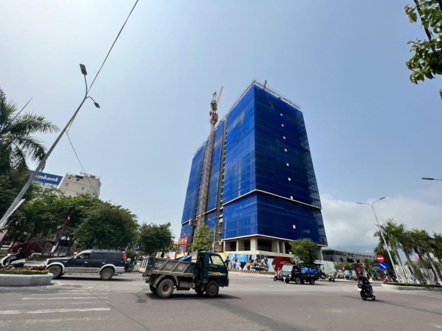 Cần bán căn góc 3PN dự án Grand Center giá 3,8tỉ gồm VAT tiện ích xung quanh đầy đủ