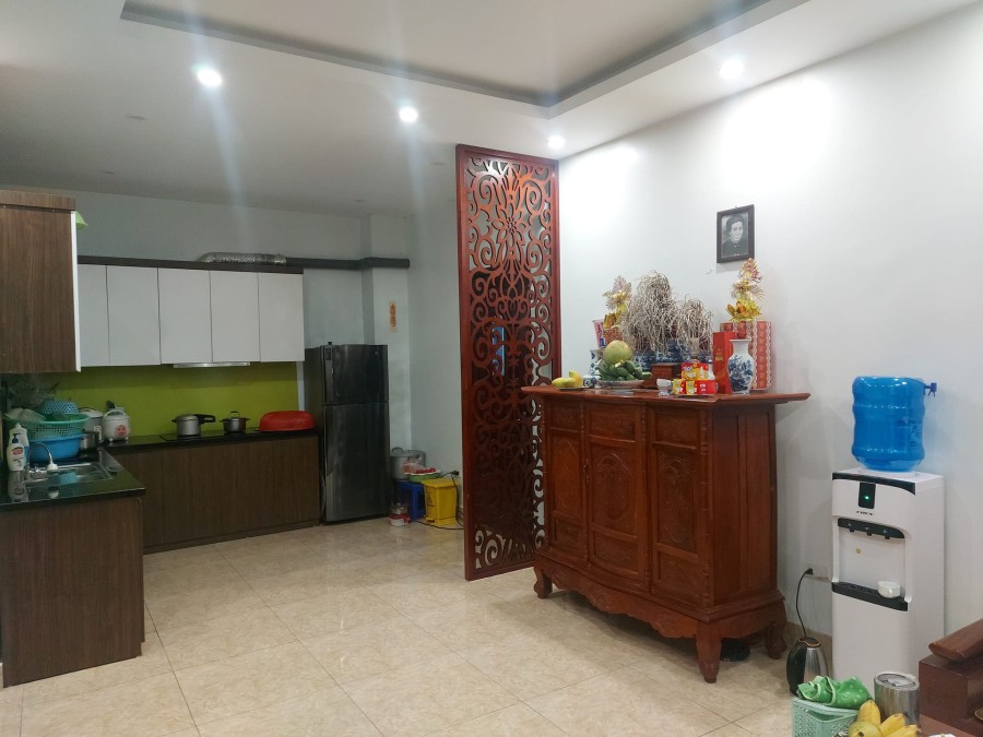 Cần bán nhà lô góc Thanh Am Long Biên dt 62m, mt 8m nhỉnh 7 tỷ ô tô đỡ cửa, lh 0932220658