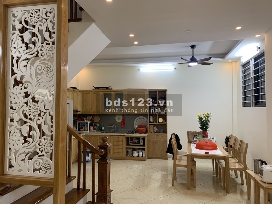 Bán Nhà Lô Góc Võ Chí Công, Tây Hồ, Hà Nội DT 50m2 5 tầng giá bán 6.15 tỷ