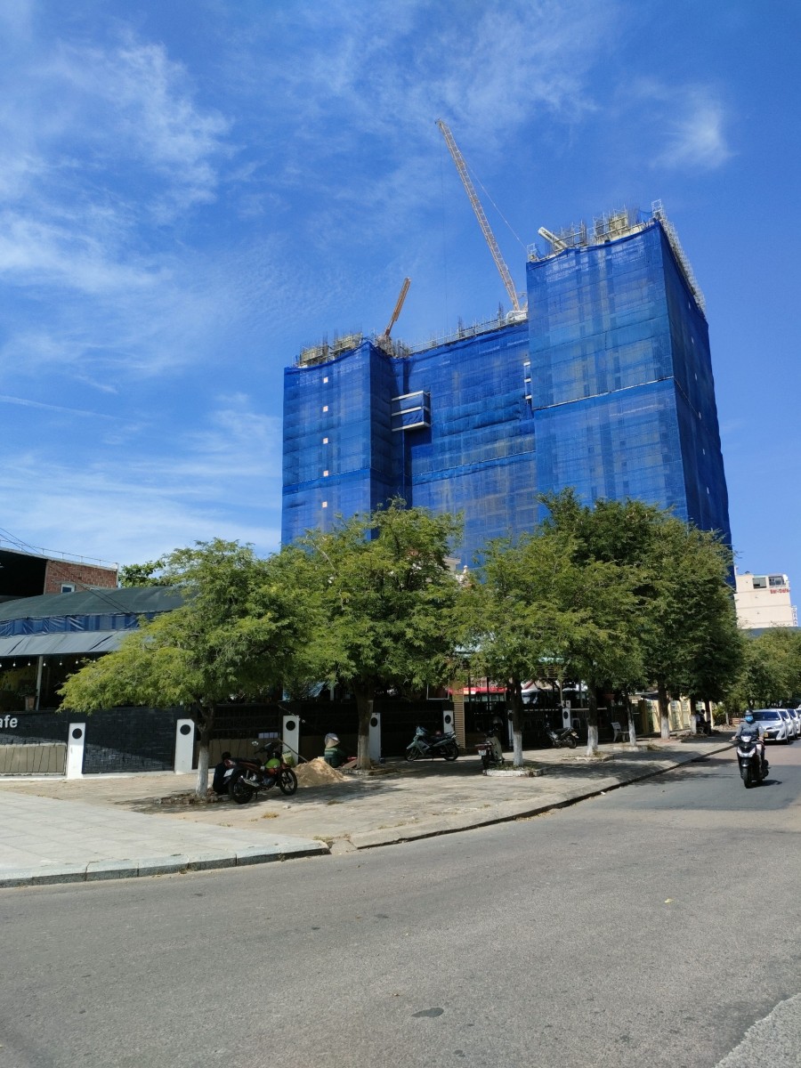 Cần bán căn góc 3PN dự án Grand Center giá 3,8tỉ gồm VAT tiện ích xung quanh đầy đủ
