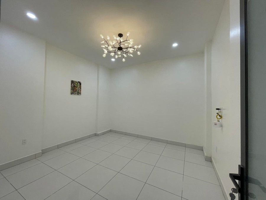 Bán nhà 1 sẹc, ngang 4m5, Huỳnh Tấn Phát, Quận 7 giá bán nhỉnh 5 tỷ lh 0888553356