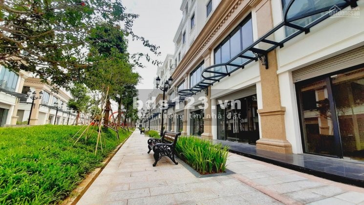 Bán shophouse thông 2 mặt, xây 5 tầng đối diện khu thiệt thự HA03 Vinhomes Ocean Park.