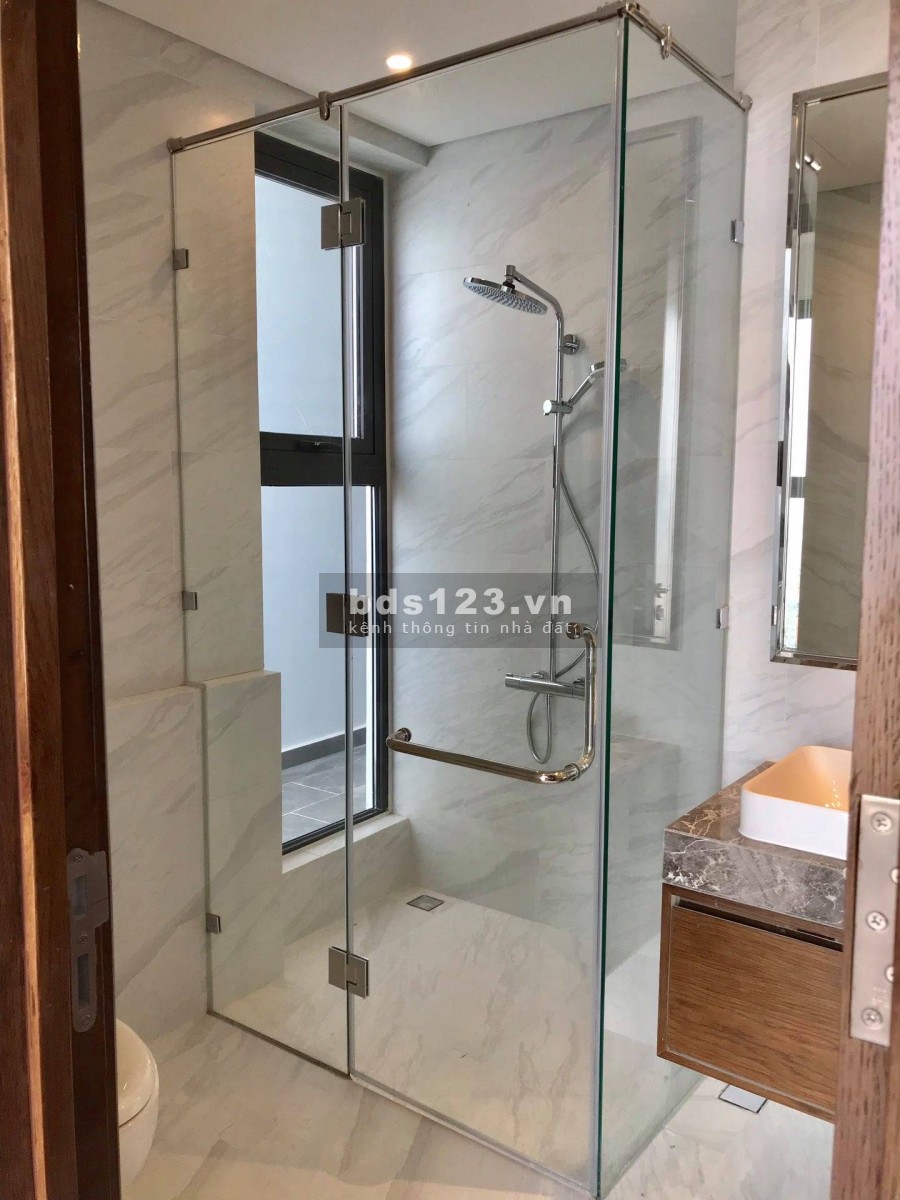 Cho thuê căn hộ đồ cơ bản 2PN tại Sun Ancora, số 3 Lương Yên, HN lh 0975.997.166