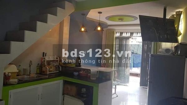 Bán nhà nguyên căn Quận 11 hẻm xe hơi ô tô đổ cửa chỉ nhỉnh 3.5 tỷ, lh 0902421633