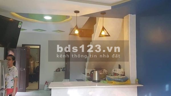 Bán nhà nguyên căn Quận 11 hẻm xe hơi ô tô đổ cửa chỉ nhỉnh 3.5 tỷ, lh 0902421633