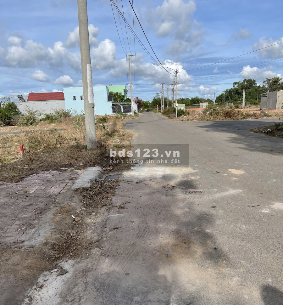 Bán đất MT (9x13) Khu Dân Cư Hòa Long Park, TP Bà Rịa, giá bán 2.2 tỷ, còn thương lượng