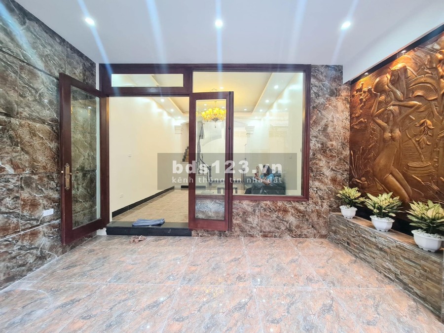 Bán nhà trung tâm Quận Hai Bà Trưng, nhà bao mới, kiến trúc đẹp sổ đỏ vuông vắn