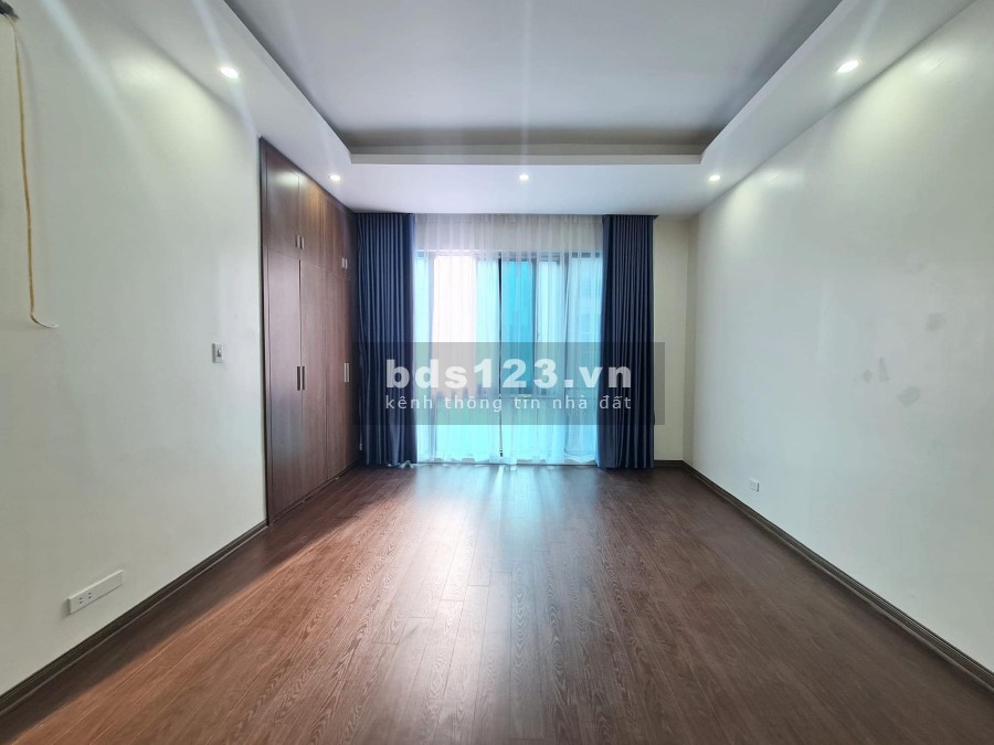 Bán nhà trung tâm Quận Hai Bà Trưng, nhà bao mới, kiến trúc đẹp sổ đỏ vuông vắn