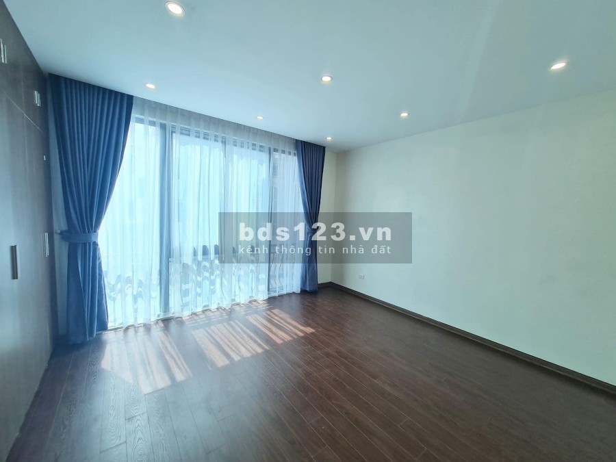 Bán nhà trung tâm Quận Hai Bà Trưng, nhà bao mới, kiến trúc đẹp sổ đỏ vuông vắn