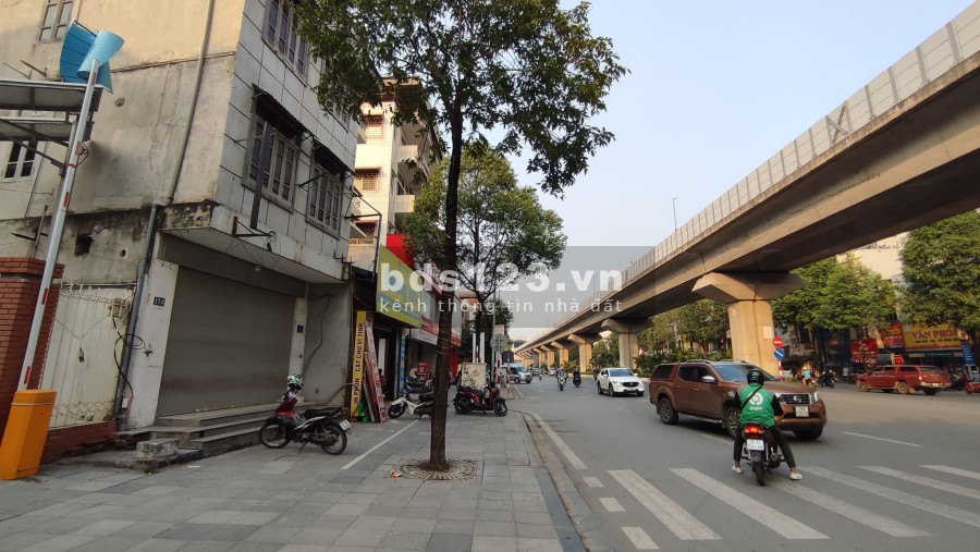 Bán nhà mặt phố Quang Trung kinh doanh sầm uất diện tích sử dụng 64 m2, 14 tỷ.