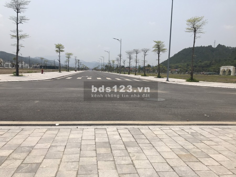 Đất nền trung tâm tâm thị trấn thanh sơn phú thọ - đã có sổ đỏ