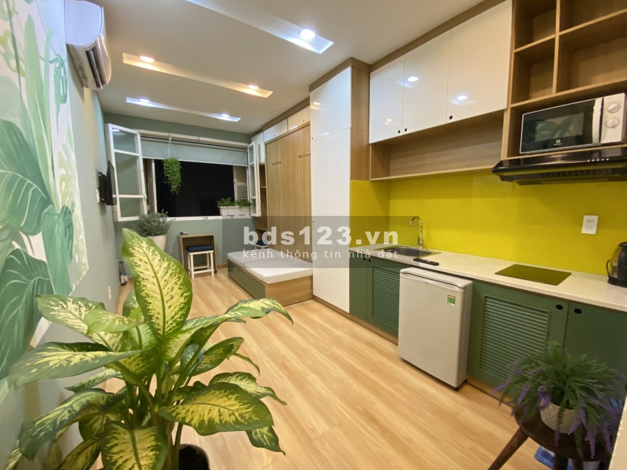 Bán gấp nhà hẻm xe hơi Đào Duy Anh, diện tích 93m2, 4 tầng đúc, giá bán 17.5 tỷ, khu an ninh