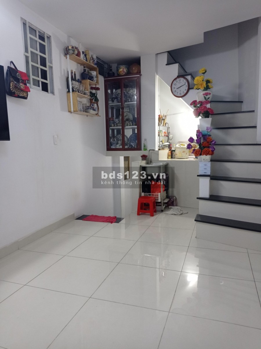 Bán Nhà Mặt tiền đường Mạc Vân, phường 12 Quận 8 dt 48m2, ngang 4m, giá 5 tỷ hơn.