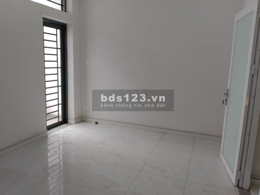 Nhà diện tích sử dụng 5x11 Lê trọng Tấn, 4 tấm, 4 phòng ngủ giá bán chỉ nhỉnh 5 tỷ