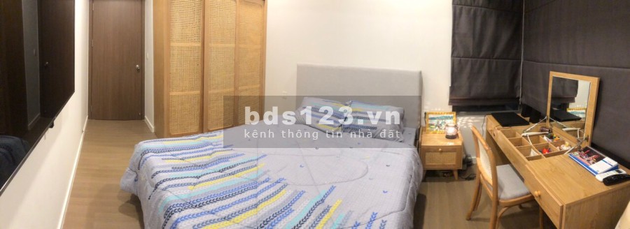 Cần bán gấp CH River Panorama, P Phú Thuận, Q7, Dt 114m2, 3PN, 2WC.