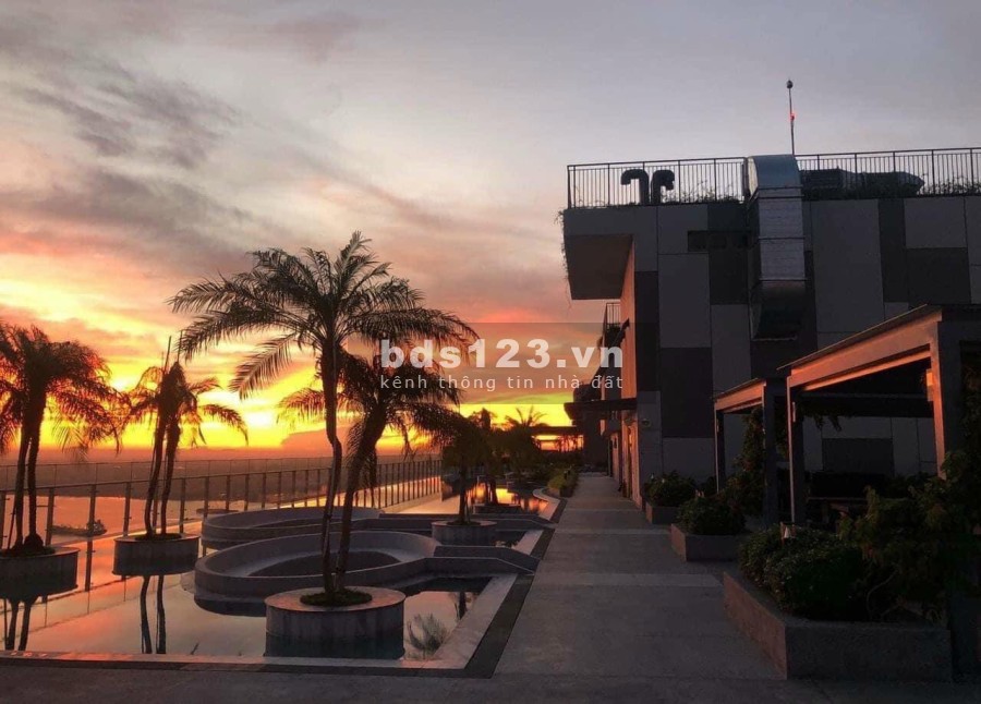 Cần bán gấp CH River Panorama, P Phú Thuận, Q7, Dt 114m2, 3PN, 2WC.