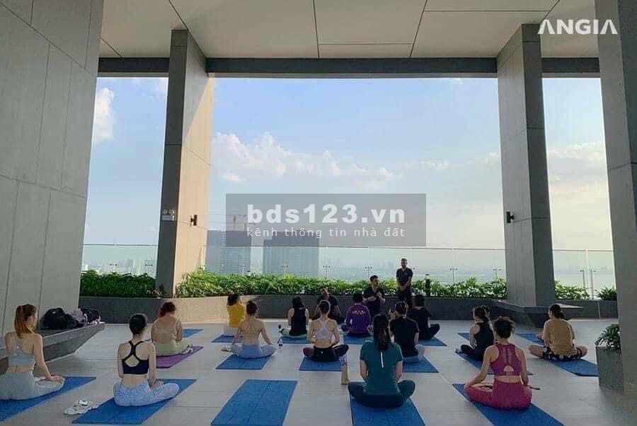 Cần bán gấp CH River Panorama, P Phú Thuận, Q7, Dt 114m2, 3PN, 2WC.